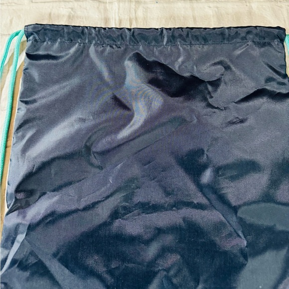 Thirty-One Navy Turtle Drawstring BackPack NEW - Picture 4 of 10